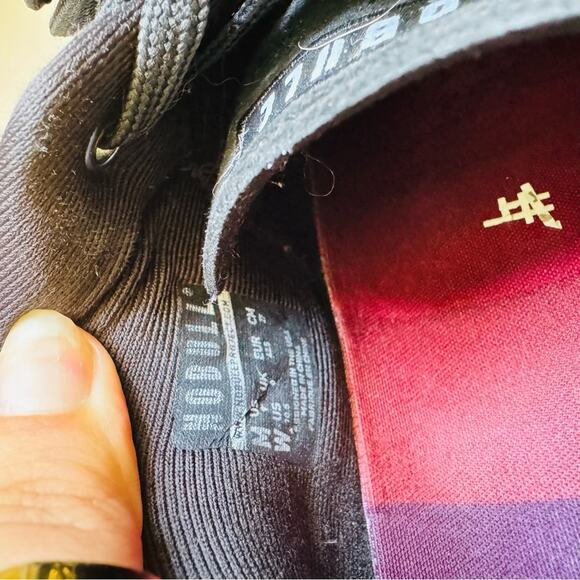 NOBULL Black Red Texture Gradient Unisex Lace Up Athletic Gym Shoe Sneakers 10.5 - Picture 7 of 11